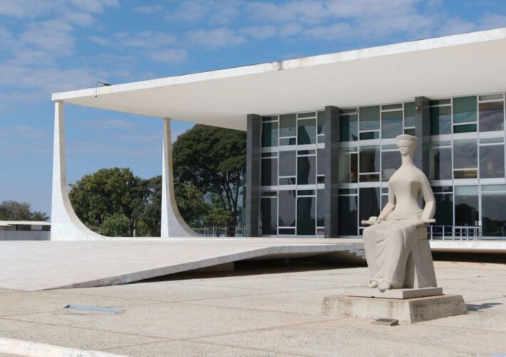 Um Tribunal Eleitoral chamado STF: O Poder que Julga, Comanda e Questiona 4 Palácio do Supremo Tribunal Federal na Praça dos Três poderes em Brasília