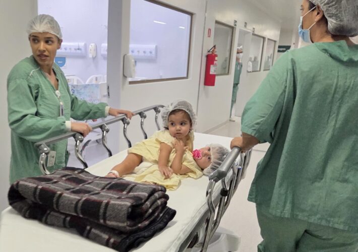 Uma cirurgia de Amor e Esperança: Gêmeas Siamesas passam por separação 4 IMG 3624