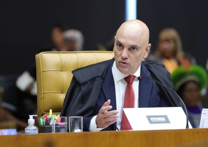 Moraes destitui advogados de Filipe Martins e Marcelo Câmara 4 Moraes destitui advogados, Alexandre de Moraes, Supremo Tribunal Federal, Defensoria Pública.