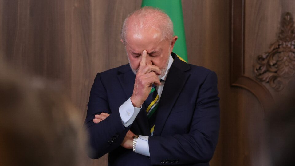 Fila do INSS dobrou e governo não cumpriu promessa 2 fila do INSS, promessa do Lula, INSS, filas no INSS.