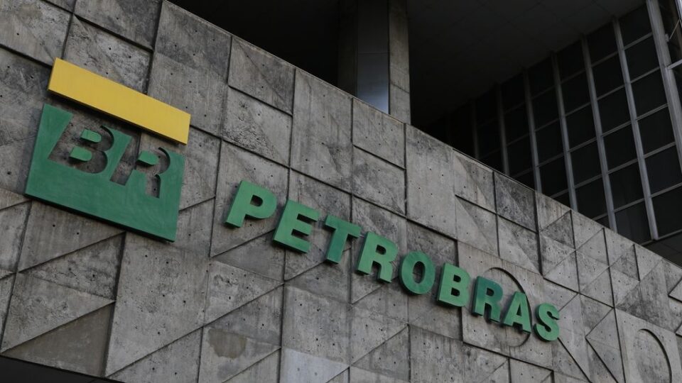 Petrobras vai pagar R$ 12 bilhões em dividendos 2 Petrobras, dividendos Petrobras, lucro Petrobras, mercado de petróleo.