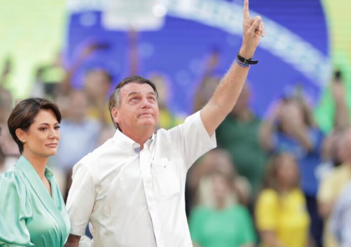 Michelle critica demora de Moraes e diz socorro a Bolsonaro é teoria 3 socorro emergencial